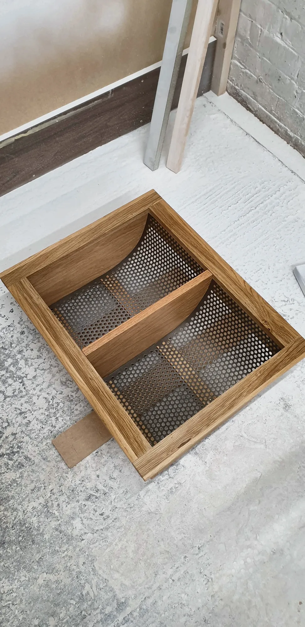 Oak drawer with a woven mesh base