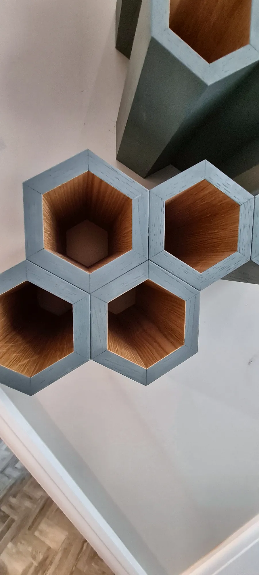 Oak-lined hexagon cells, close up